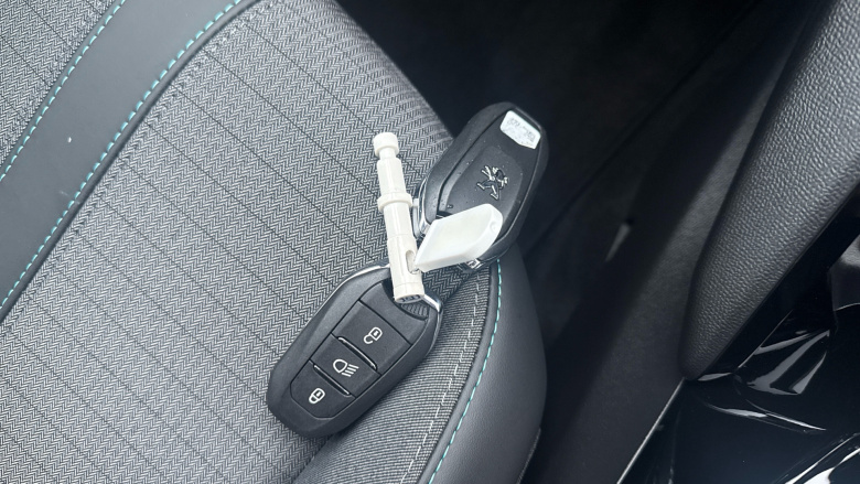 Peugeot 2008 100kW Allure Premium+ 50kWh 5dr Auto Electric Estate